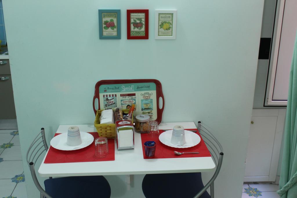 Viaggio A Napoli B&B ภายนอก รูปภาพ