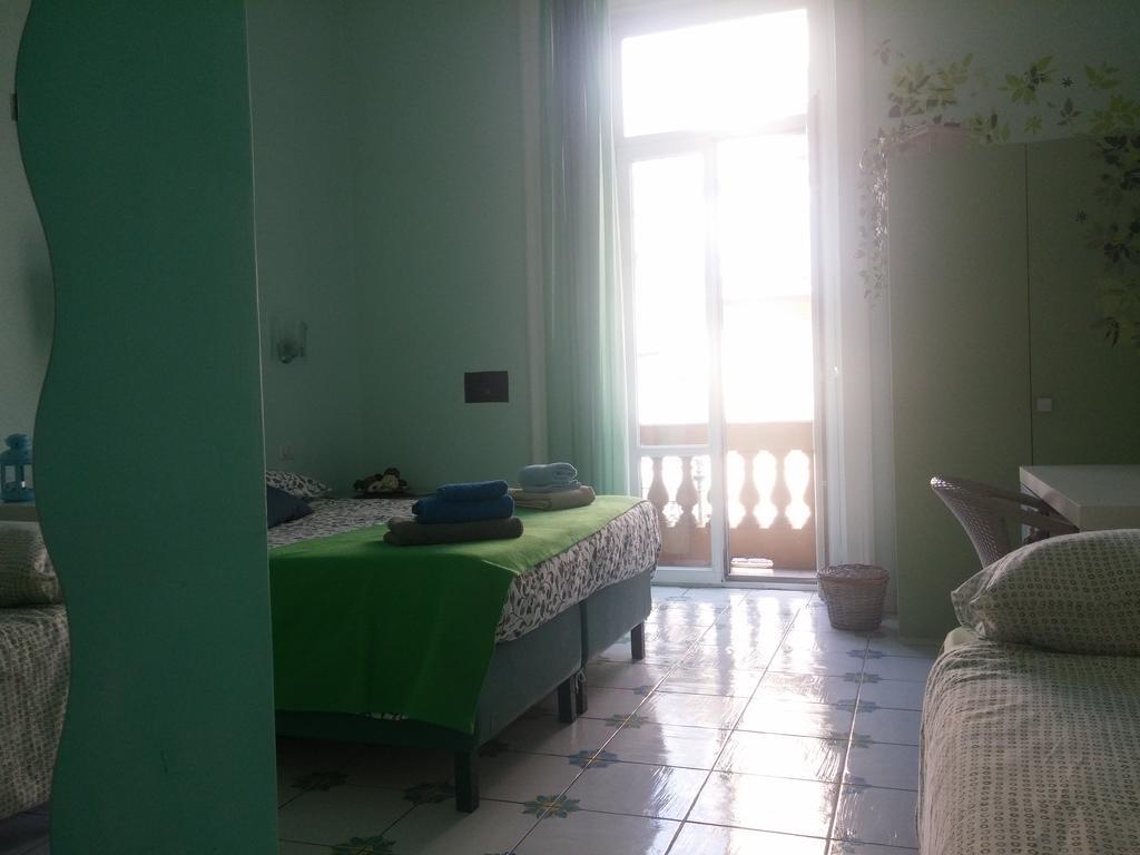 Viaggio A Napoli B&B ภายนอก รูปภาพ