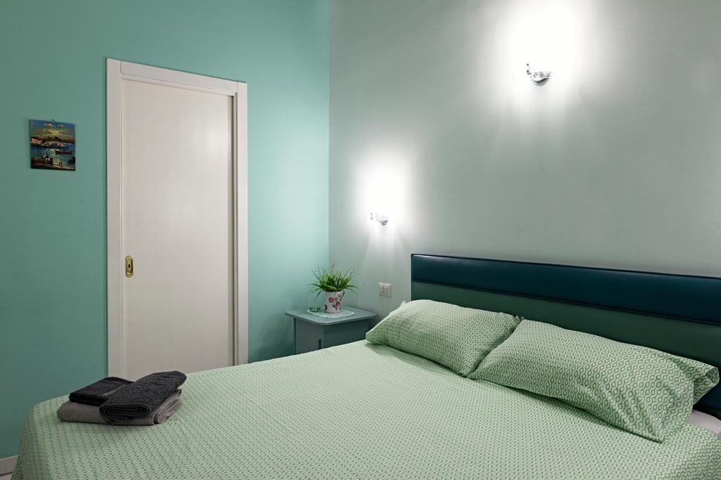 Viaggio A Napoli B&B ภายนอก รูปภาพ