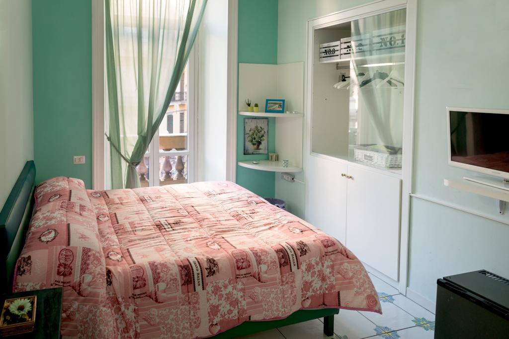 Viaggio A Napoli B&B ภายนอก รูปภาพ